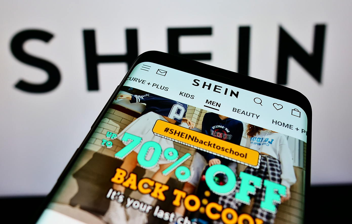 Πρόστιμο ρεκόρ στη Shein από τη Γαλλία για ψευδείς εκπτώσεις στα προϊόντα της