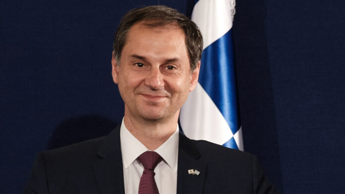 Ο Χάρης Θεοχάρης είχε κρίσιμη συνάντηση με τον Υφυπουργό Ενέργειας του Αζερμπαϊτζάν