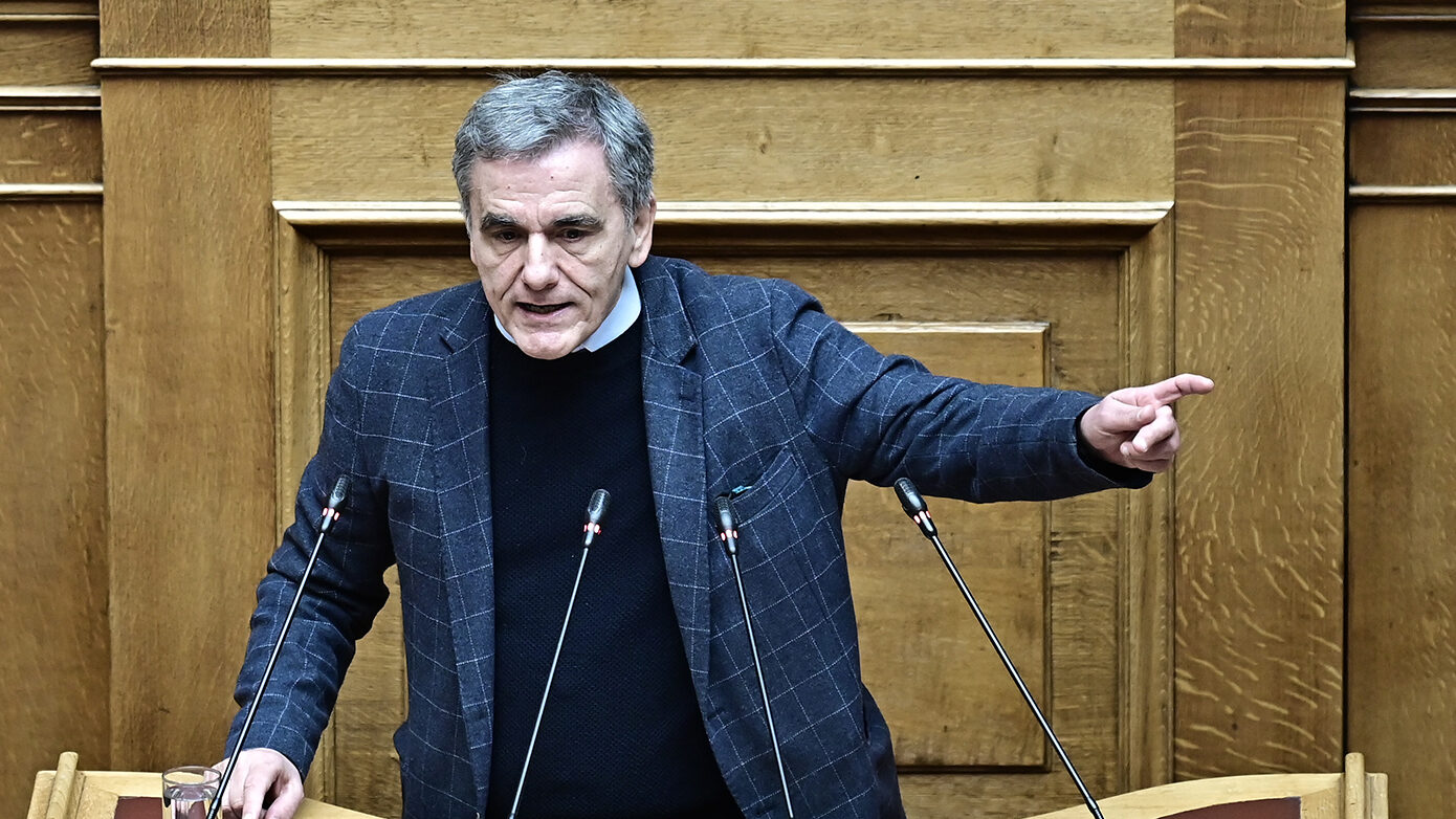 Τσακαλώτος: Το νομοσχέδιο βασίζεται στη φιλοσοφία της λιτότητας