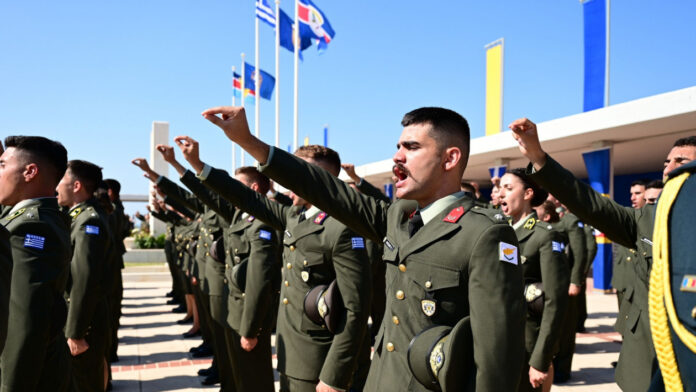 Βάσεις: 37 περισσότεροι εισακτέοι στην Ευελπίδων
