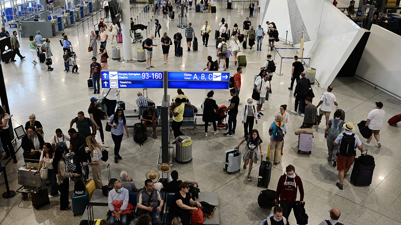 ΙΝΣΕΤΕ: Άνοδος 5,7% στις διεθνείς αεροπορικές αφίξεις το πρώτο μισό του 2025