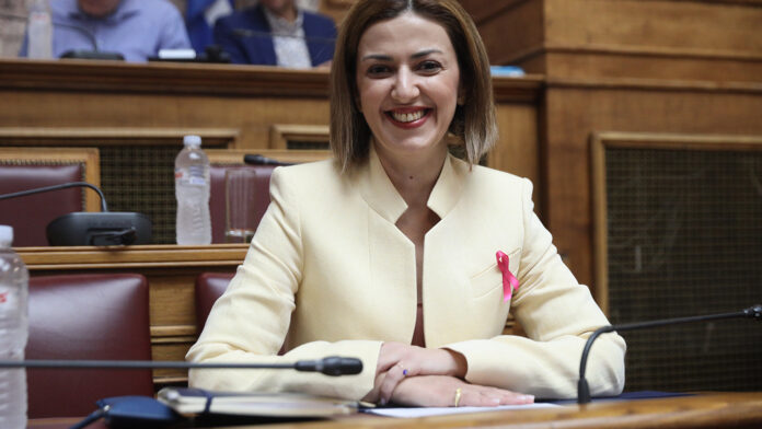 Αγαπηδάκη: Δωρεάν φάρμακα για παχυσαρκία και εφαρμογή για άσκηση και υγιεινές συνήθειες στο δρόμο