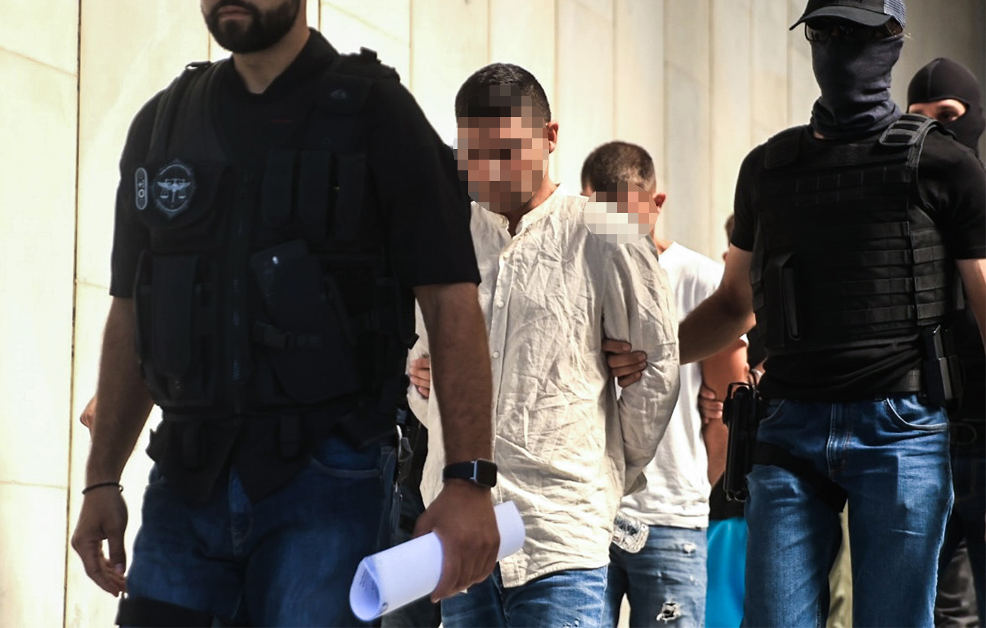 Φόνος στην Αγία Παρασκευή: Προφυλακιστέοι ο δράστης του καθηγητή και οι συνεργοί του