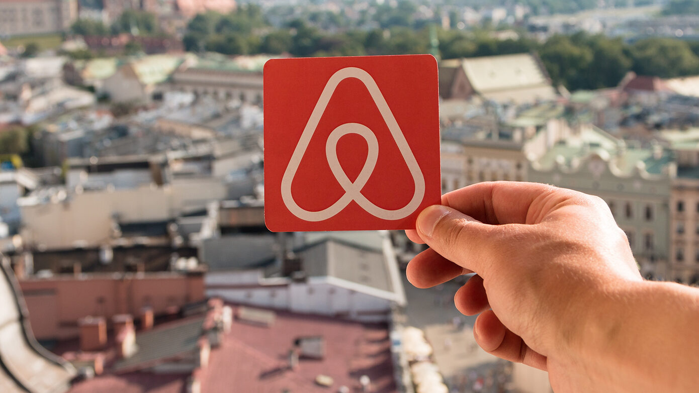 Μελέτη αλλάζει τα δεδομένα για τα Airbnb: Το ζήτημα είναι τα 2,28 εκατ. άδεια σπίτια