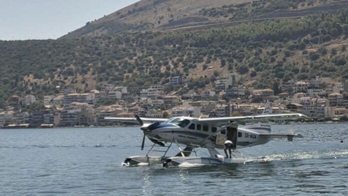 Η Αμφιλοχία φιλοξενεί την παρθενική πτήση υδροπλάνου