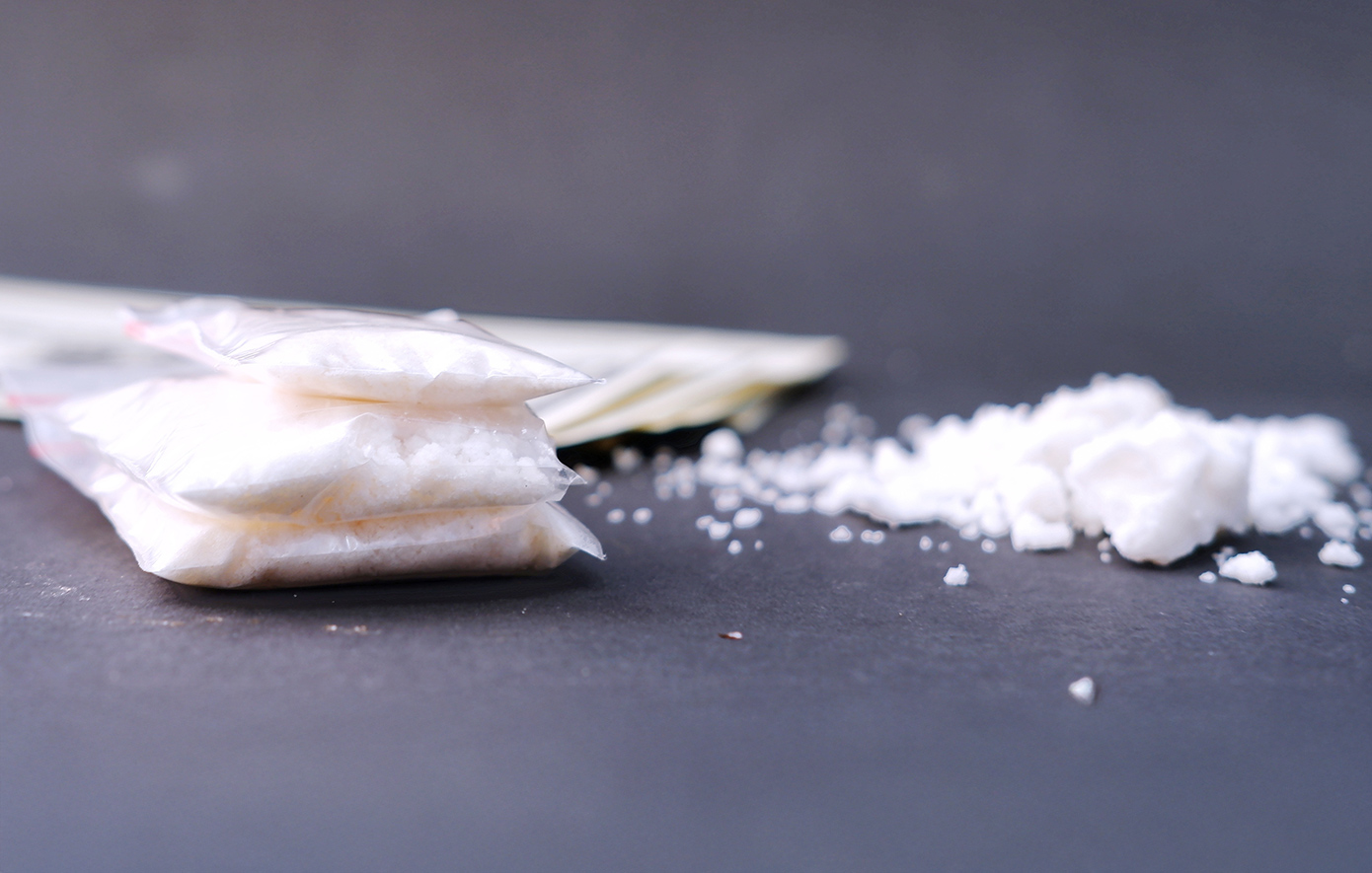 Σύλληψη 35χρονου στο Ελ. Βενιζέλος: Έκρυβε πάνω από 2,7 κιλά κοκαΐνης σε παιδικά βιβλία