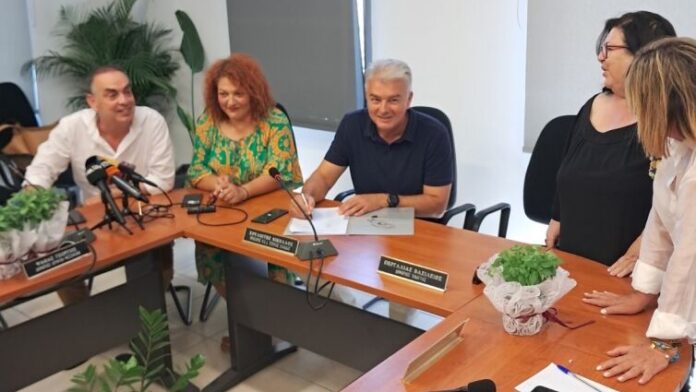 Συμφωνία για έναρξη θεατρικών εργαστηρίων στο δήμο Δελφών