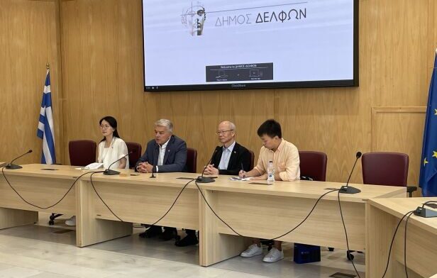 Συμφωνία συνεργασίας ανάμεσα στους Δήμους Δελφών και Νινγκμπό