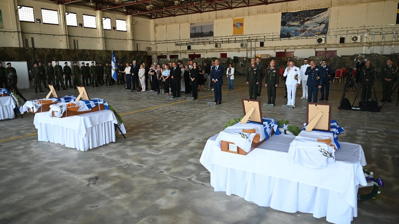 Δένδιας: Η Ελλάδα φέρνει πίσω, μετά από χρόνια αναμονής, τα οστά έξι ηρώων που έπεσαν στην τουρκική εισβολή στην Κύπρο το 1974