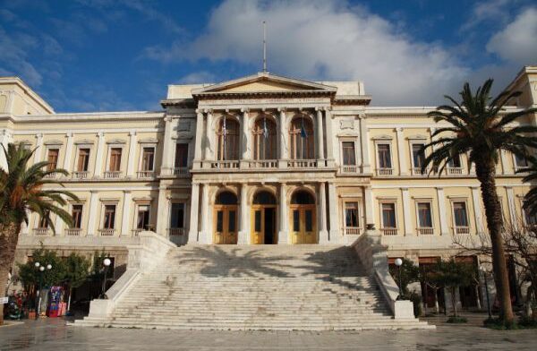 Δ. Σύρου-Ερμούπολης: «Η αντιπολίτευση οφείλει να σέβεται κυρίως τον θεσμικό της ρόλο»