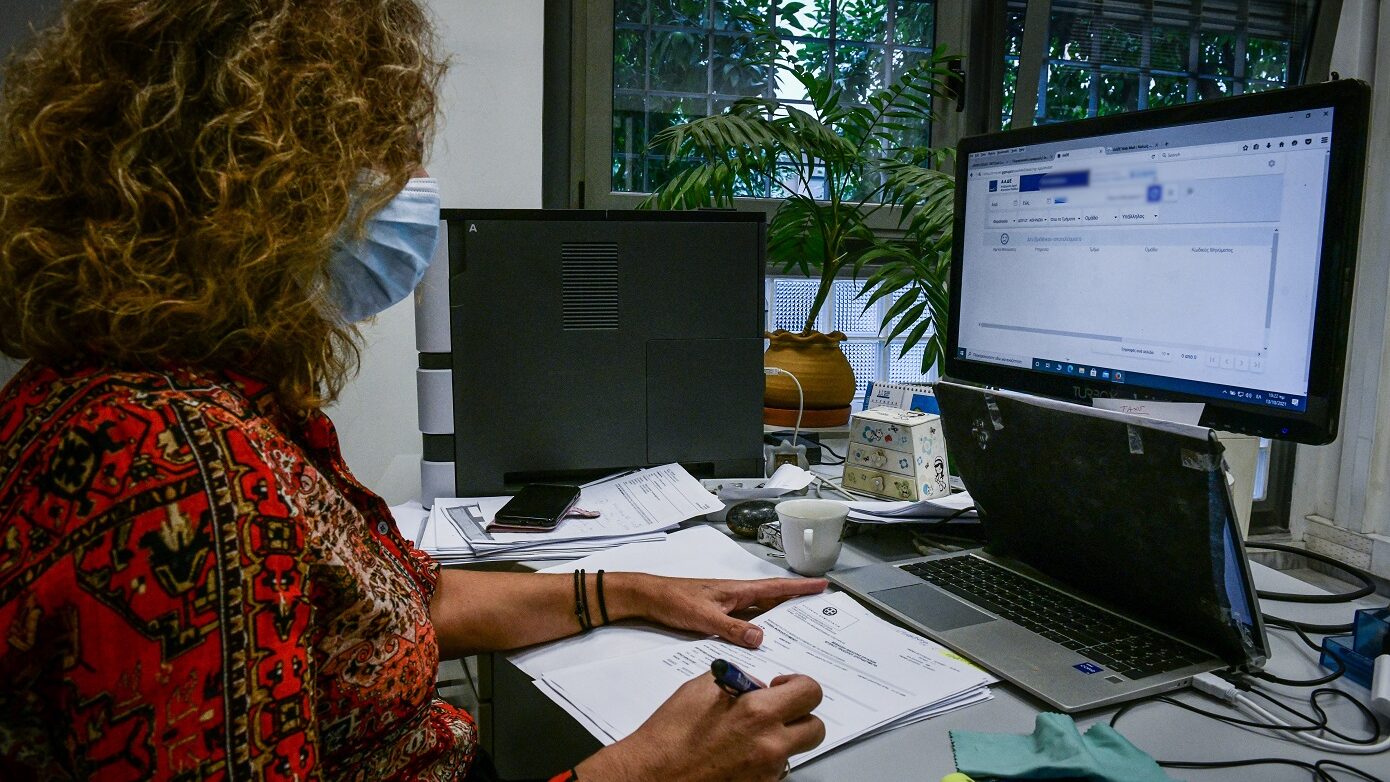 Νέο Προσοντολόγιο: Πρωτοφανείς διορισμοί στο Δημόσιο για χιλιάδες αποφοίτους νέων πανεπιστημιακών τμημάτων