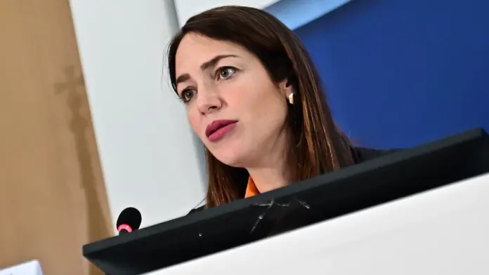 Επαφή της Δόμνας Μιχαηλίδου με την ΚΕΔΕ
