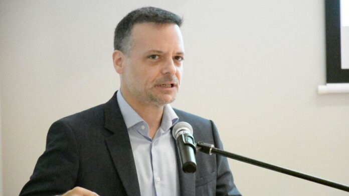 Χ. Δούκας: «Κατευθυνόμαστε σε εκλογικό σύστημα που εφαρμόστηκε μόνο στα νησιά Φίτζι»