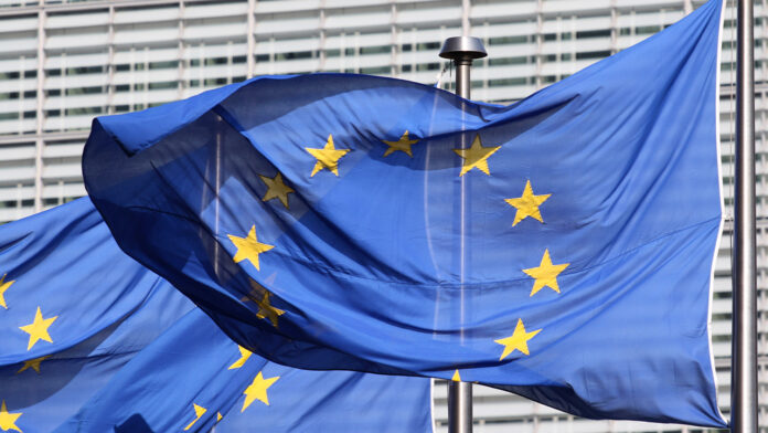 Η ΕΕ προετοιμάζει δασμούς 21 δισ. ευρώ για αντίποινα στις ΗΠΑ
