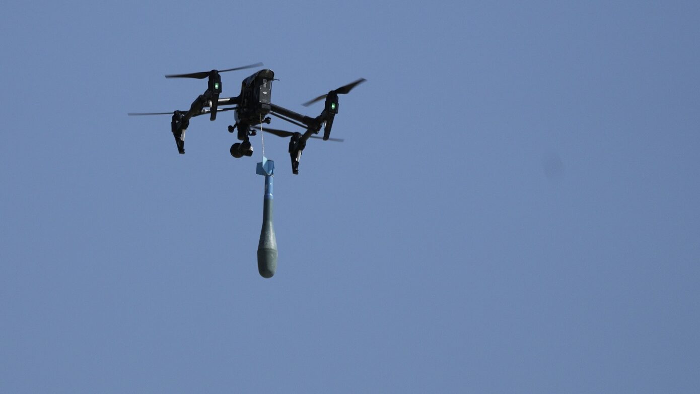 Στην ανάπτυξη drone – καμικάζι με τεχνητή νοημοσύνη επενδύουν οι ελληνικές Ένοπλες Δυνάμεις