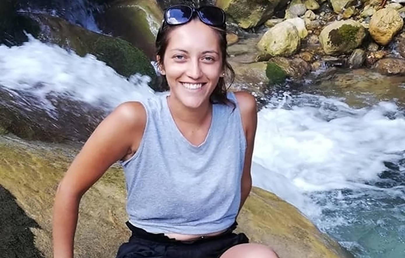 «Πέντε μαχαιριές έριξε το καμάρι σου» κραύγασε η μητέρα της Κυριακής Γρίβα στη μάνα του δράστη – «Να πεθάνει, δεν με νοιάζει αν ζει»