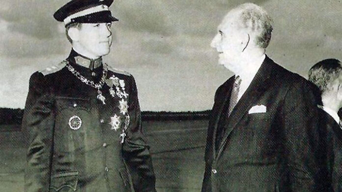 Σαν σήμερα 15 Ιουλίου: Η σύγκρουση Παπανδρέου – Βασιλιά και τα Ιουλιανά που προετοίμασαν τη Δικτατορία