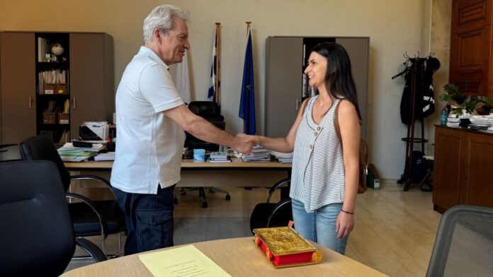 Επίσημη ανάληψη καθηκόντων νέας μόνιμης υπαλλήλου στον Δήμο Ηρακλείου Κρήτης