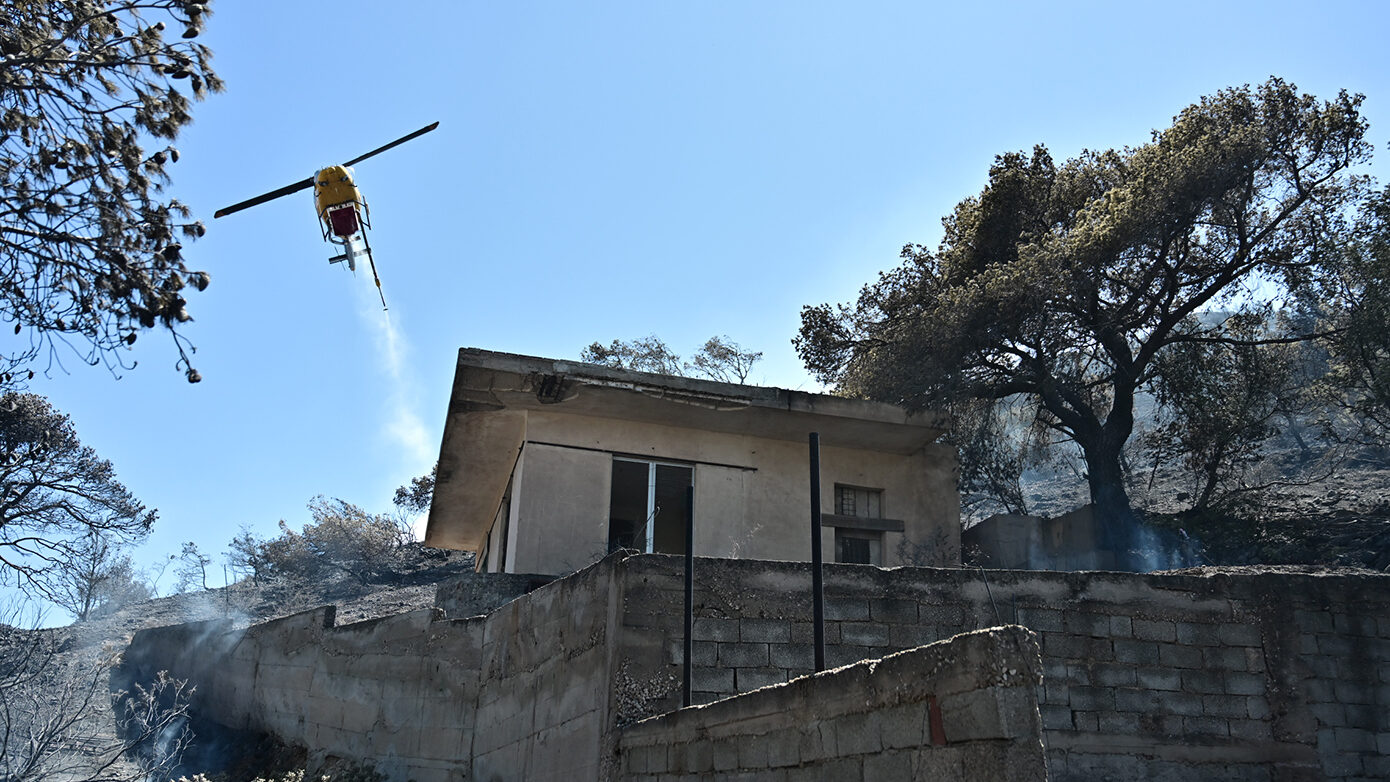 «Ο σύντροφός μου αρνείται να εγκαταλείψει το σπίτι, θέλω να με καλέσει» – Απελπισμένη έκκληση στον αέρα εκπομπής από κάτοικο στο Κορωπί