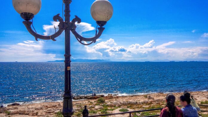 Συμβουλές ασφαλείας από το υπουργείο Υγείας για τον έντονο καύσωνα που πλήττει τη χώρα