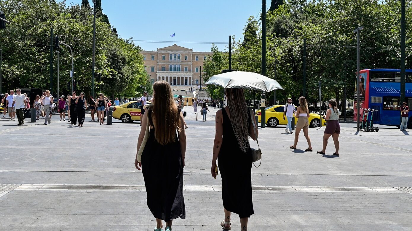 Η παράταξη Μπακογιάννη κατηγορεί τον Δήμο Αθηναίων για αμέλεια στην προστασία των πολιτών από τον καύσωνα