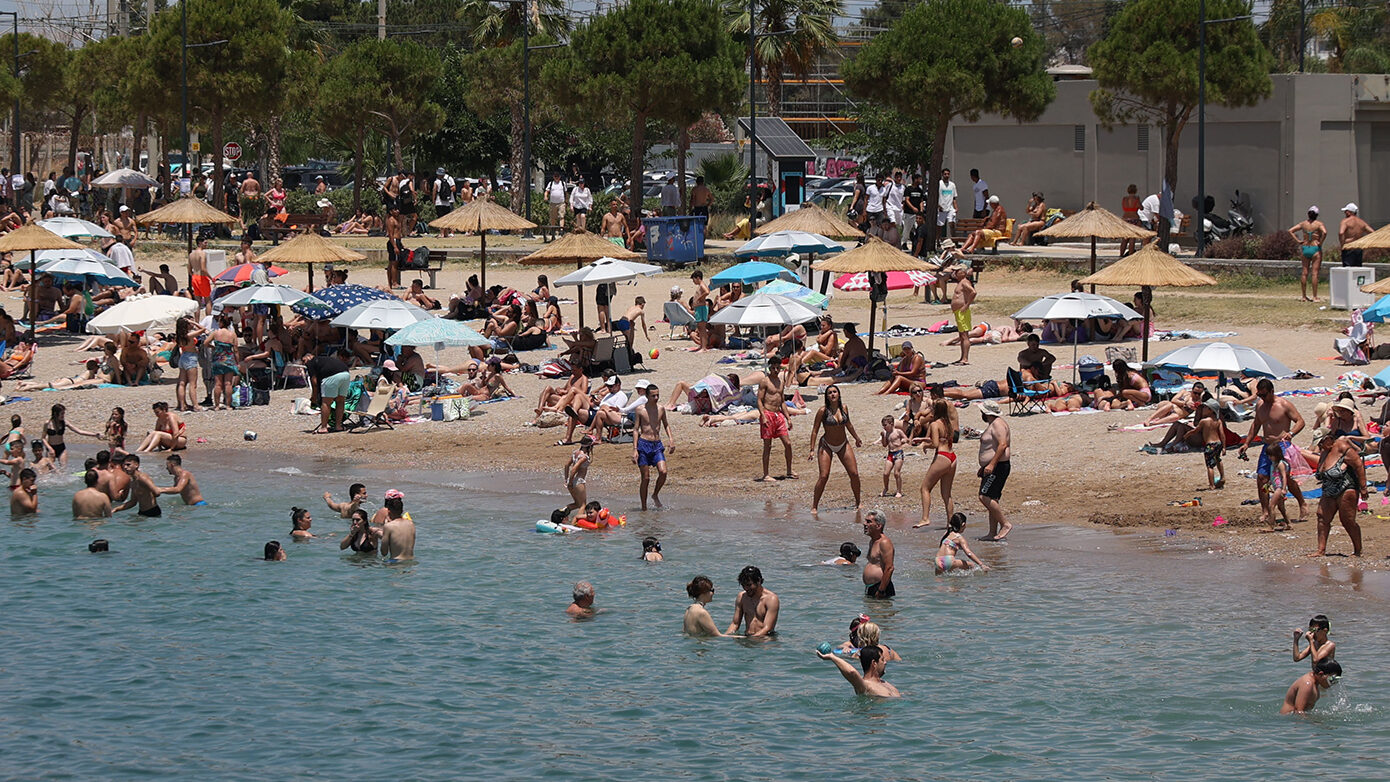 Γερμανικός τύπος: Σχεδόν οι μισοί Έλληνες αδυνατούν να καλύψουν μία εβδομάδα διακοπών