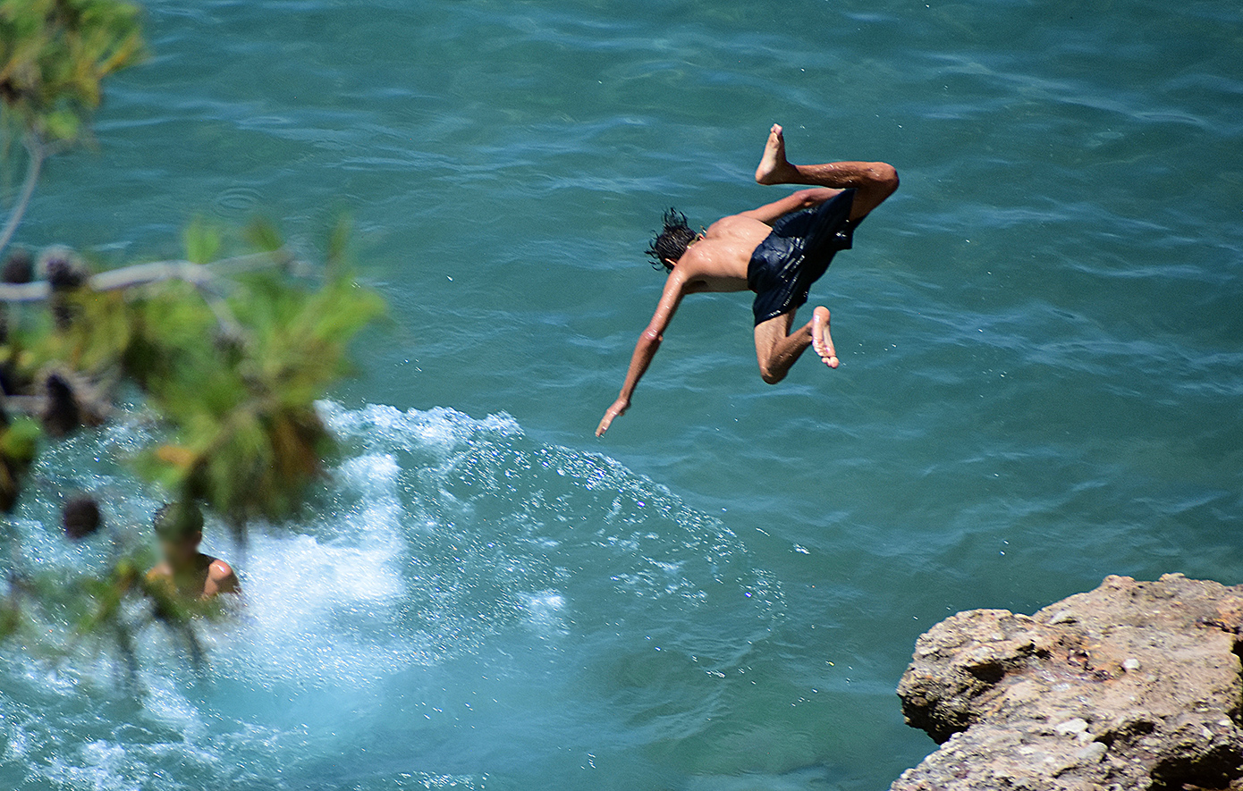 Η πρόσφατη ειδοποίηση της ΕΜΥ για τον καυτό καύσωνα – Πού θα φτάσει στους 42 βαθμούς, πότε πέφτει η θερμοκρασία