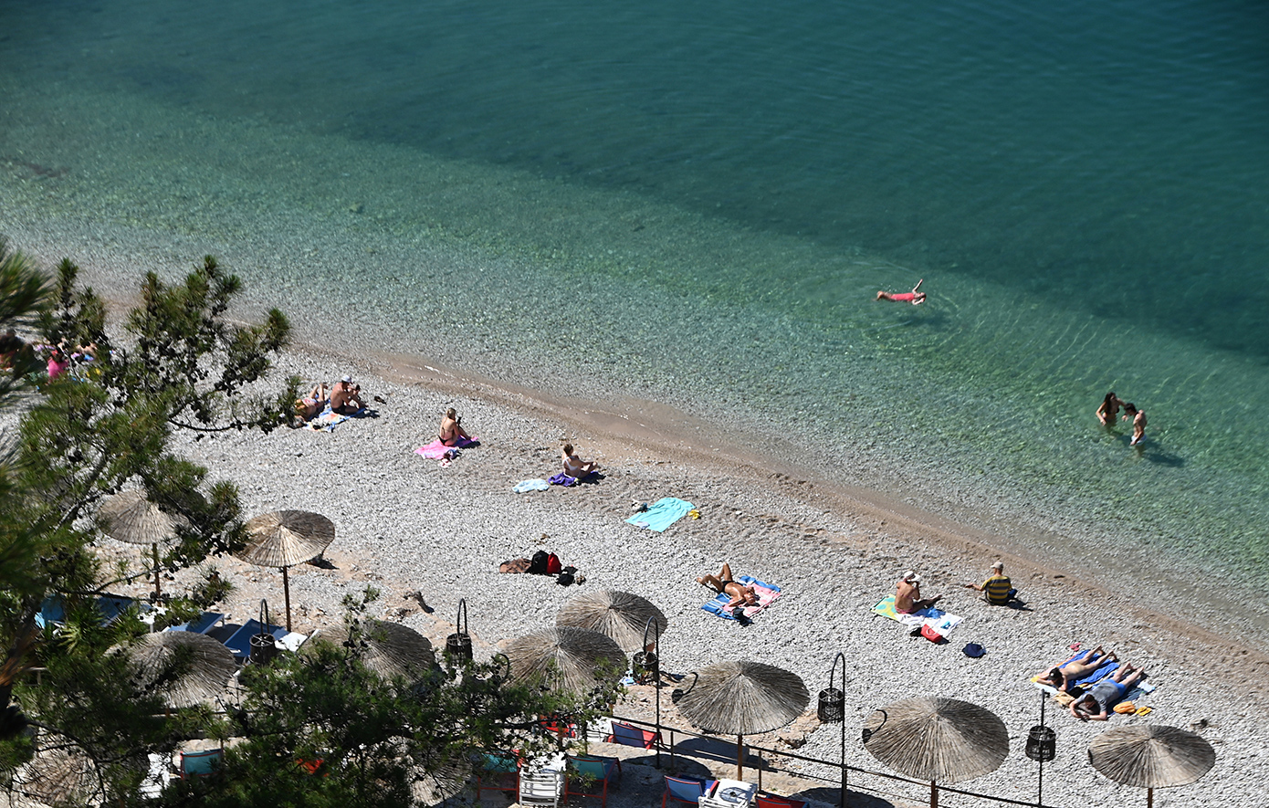 Πάνω από 3.000 καταγγελίες για τις ελληνικές παραλίες – Ο «χάρτης» των παραβάσεων και τα πρόστιμα