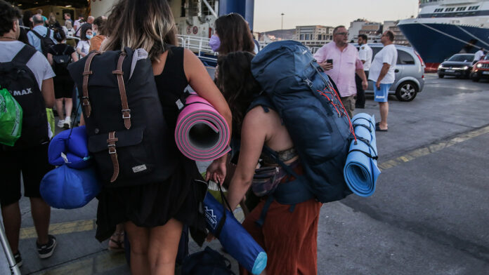 Η ακρίβεια «φωτιά» στις φετινές διακοπές – Πόσο κοστίζουν οι δημοφιλείς προορισμοί
