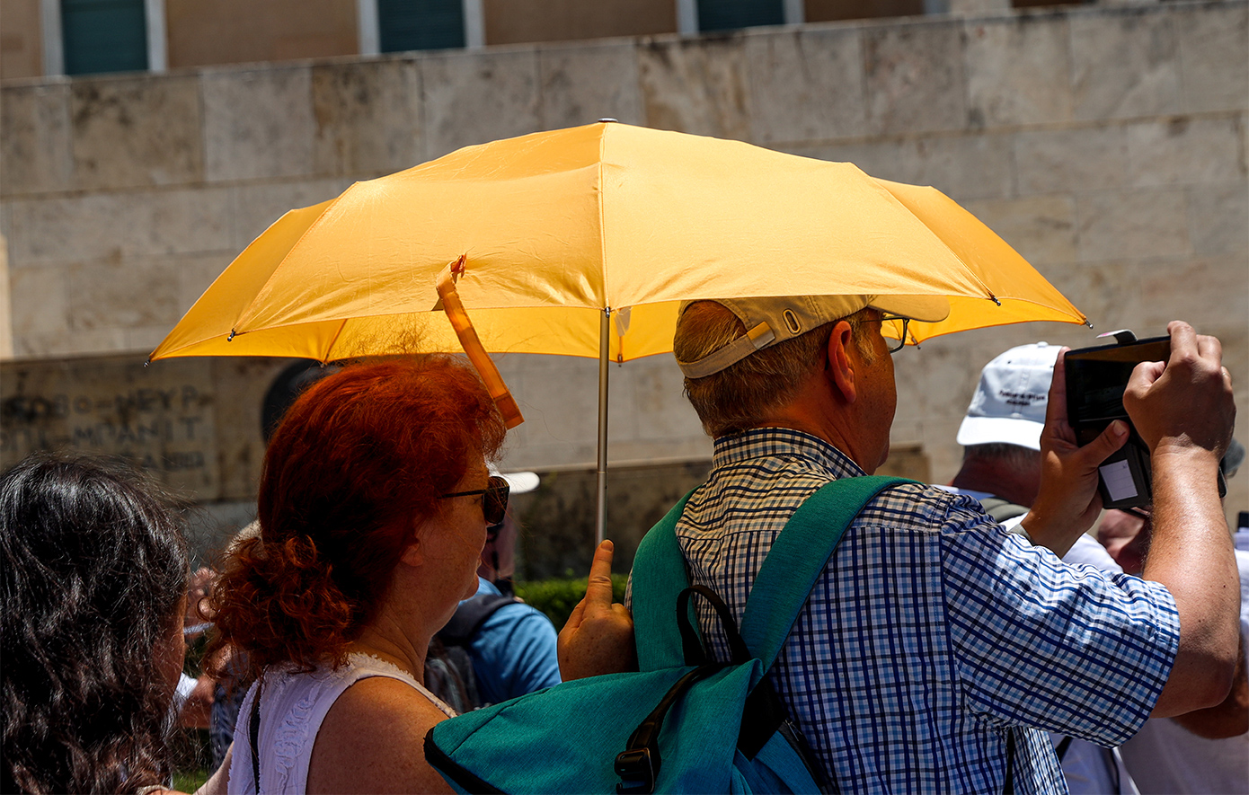 Καύσωνας σε πλήρη εξέλιξη: Πού σημειώνονται οι πρώτες θερμοκρασίες πάνω από 40-41 βαθμούς