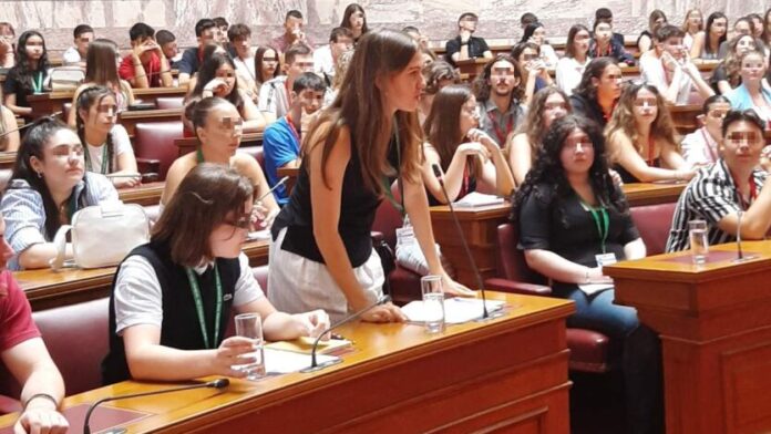 Από τις αίθουσες του 1ου ΓΕΛ Κηφισιάς στα έδρανα της Βουλής