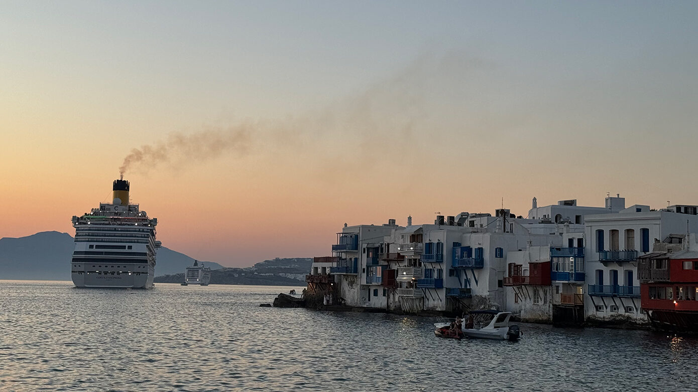 “Καθημερινές αφίξεις κρουαζιερόπλοιων στη Μύκονο: Οικονομικά οφέλη από το νέο τέλος αποβίβασης”
