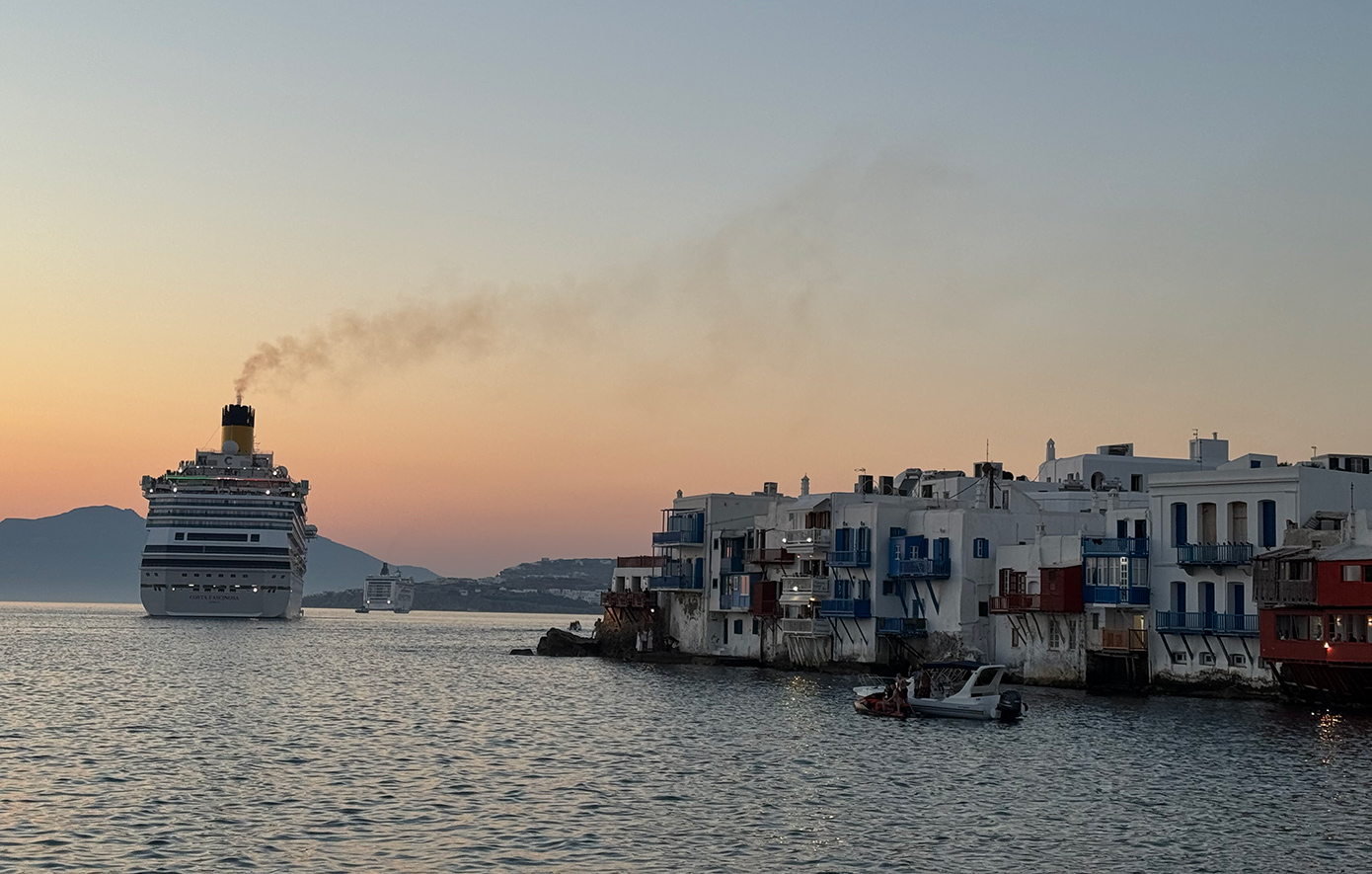 “Καθημερινές αφίξεις κρουαζιερόπλοιων στη Μύκονο: Οικονομικά οφέλη από το νέο τέλος αποβίβασης”