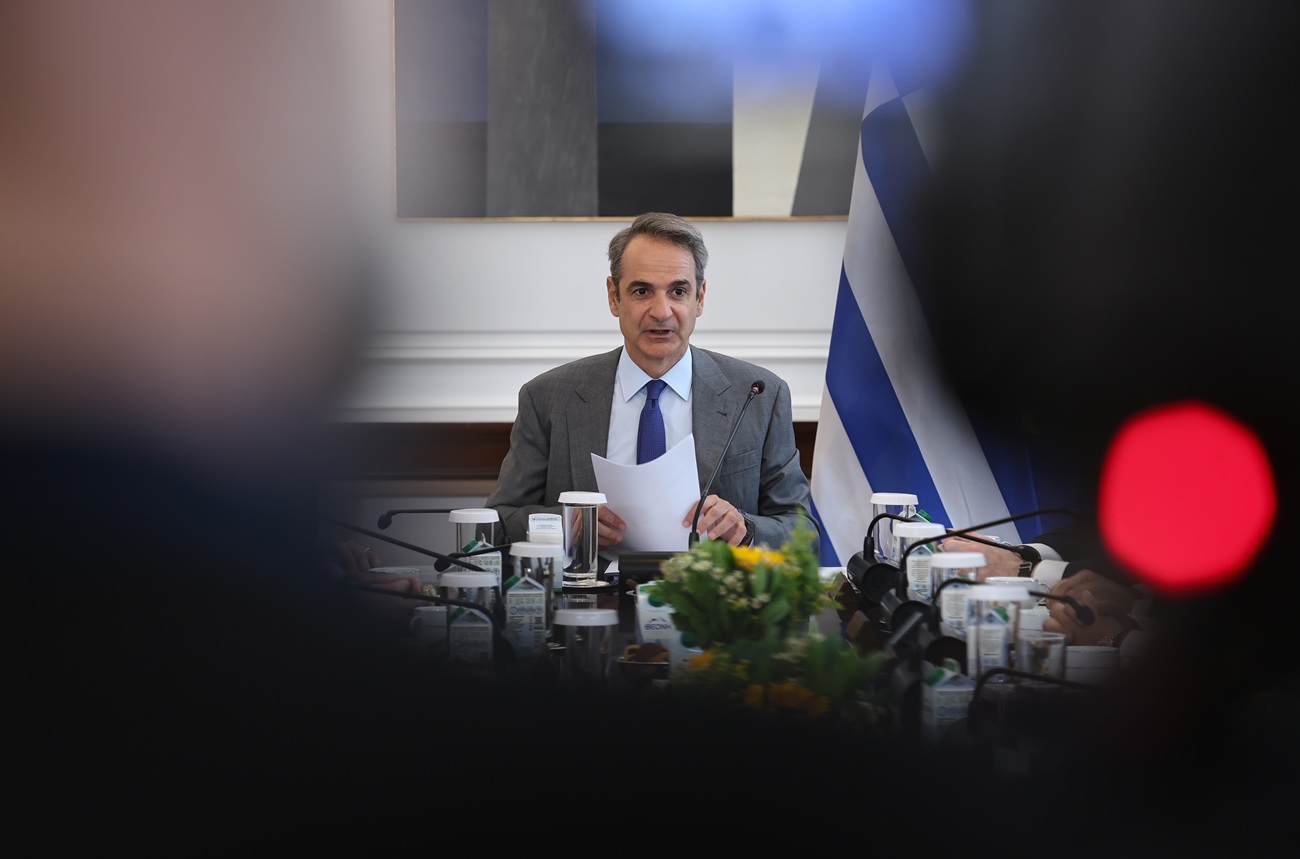 Η σκακιστική στρατηγική του Κυριάκου Μητσοτάκη, τα λευκά πιόνια και η πρωτοβουλία ενεργειών