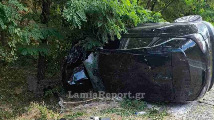 Ατύχημα στη Φθιώτιδα: Όχημα εκτράπηκε και αναποδογύρισε – Πέντε τουρίστες επιβαίνοντες