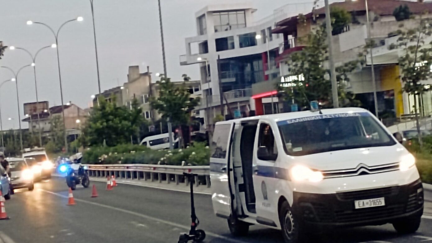 Λάρισα: Αυτοκίνητο παρέσυρε 13χρονο με ηλεκτρικό πατίνι – Νοσηλεύεται τραυματισμένος