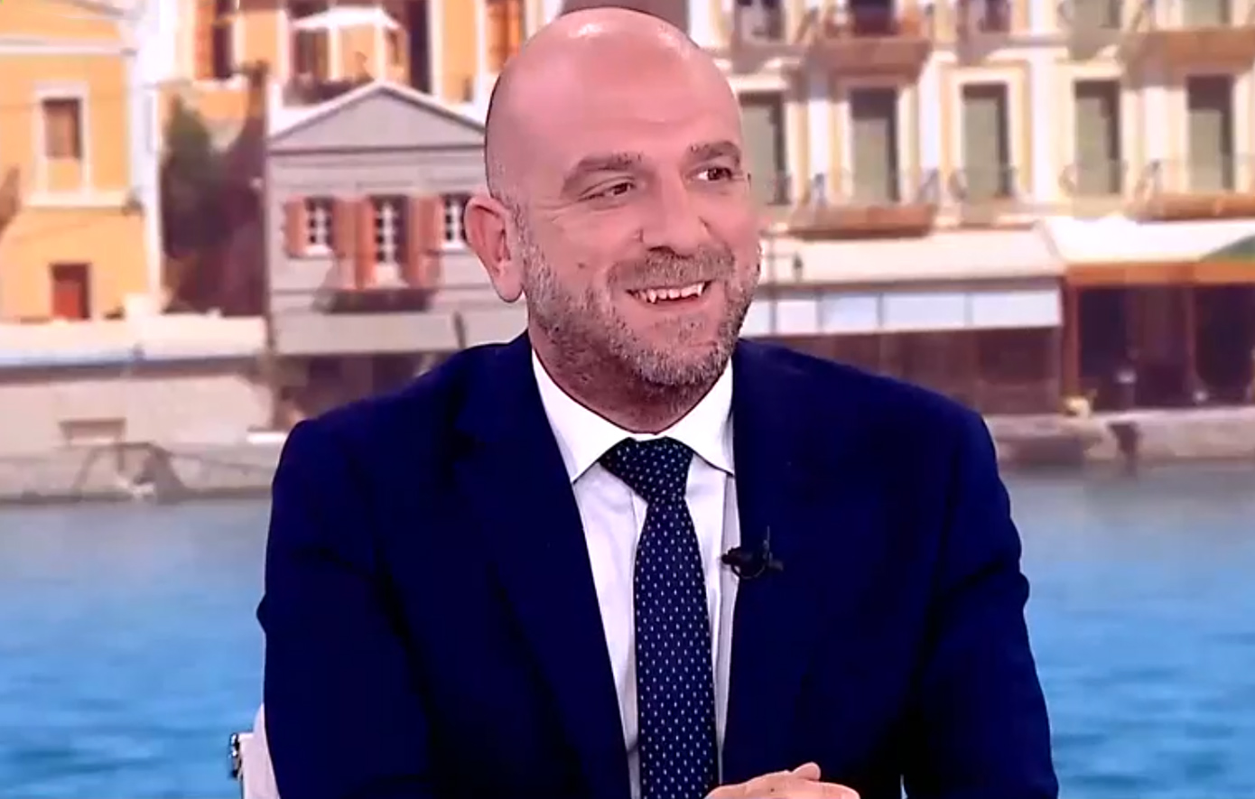 Μάνος Λογοθέτης για μεταναστευτικό: Αυτή η εικόνα δεν μας τιμά – Απαιτείται δομή με ανθρώπινες συνθήκες