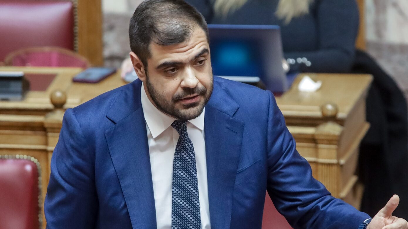 Μαρινάκης: «Το ΠΑΣΟΚ παγιδεύτηκε στους πράσινους φραπέδες»