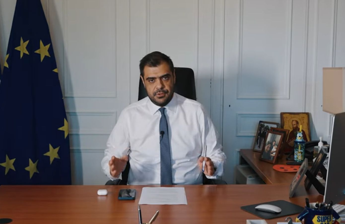 Briefing Μαρινάκη για τους πολίτες: Τα ιδιωτικά πανεπιστήμια, οι εξελίξεις στη Μέση Ανατολή και οι αποκαλύψεις σε πιο προσωπικές ερωτήσεις