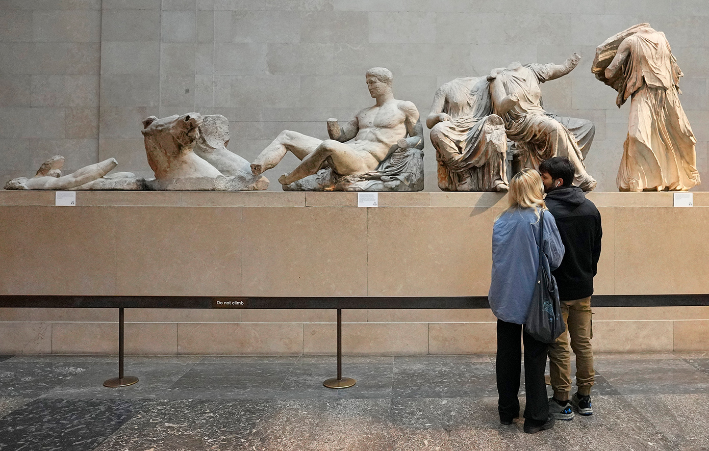 Πρέσβης Ην. Βασιλείου: «Η κυβέρνηση δεν θα βάλει κανένα φραγμό» σε συμφωνία για τα Γλυπτά με το Βρετανικό Μουσείο