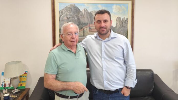 Συνάντηση Προέδρου του Οικισμού Κορομηλιάς με τον Δήμαρχο Μετεώρων