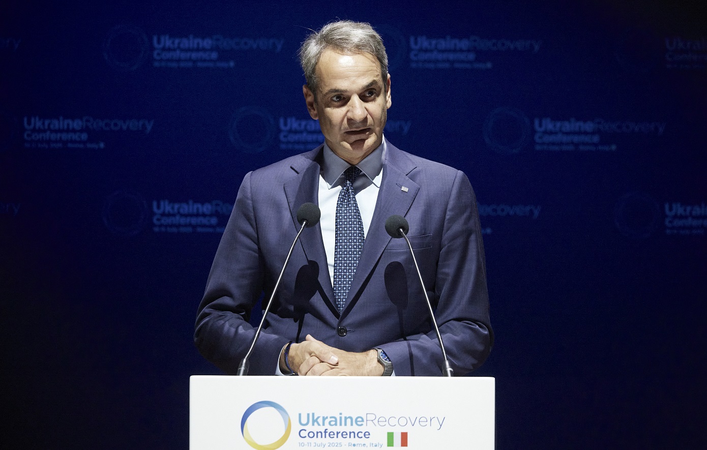 Μητσοτάκης στη Σύνοδο για την ανασυγκρότηση της Ουκρανίας: «Να αυξήσουμε τη συλλογική μας πίεση στη Ρωσία»