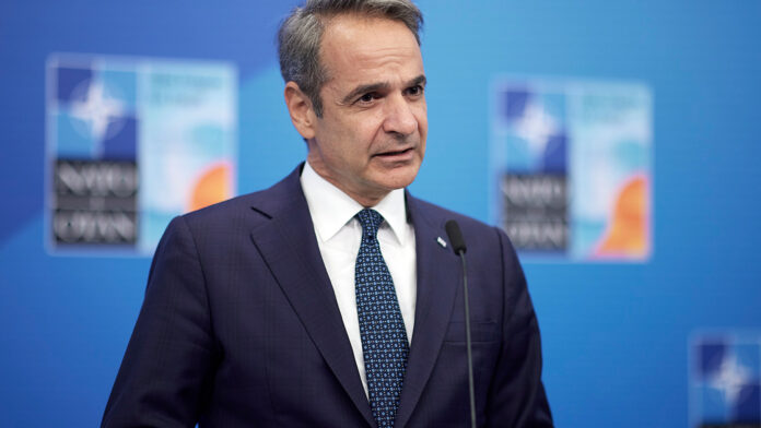 Ο Μητσοτάκης στη Ρώμη για τη Σύνοδο Ανάκαμψης της Ουκρανίας με 100 κρατικές αντιπροσωπείες και 40 διεθνείς οργανισμούς