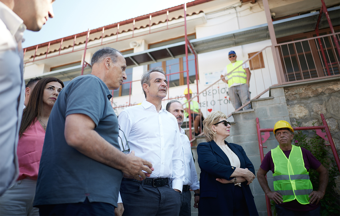 Μητσοτάκης στο 2ο Δημοτικό Καρπενησίου – Ένα από τα 430 σχολεία που αναβαθμίζονται μέσω του προγράμματος «Μαριέττα Γιαννάκου»