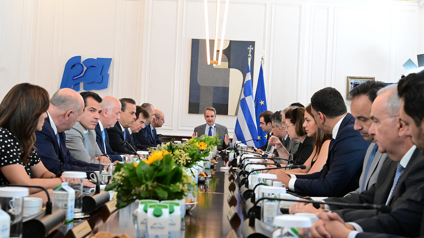 Μητσοτάκης: Καθοριστική χρονιά το 2026, να μη χαθεί ούτε ευρώ από το Ταμείο Ανάκαμψης