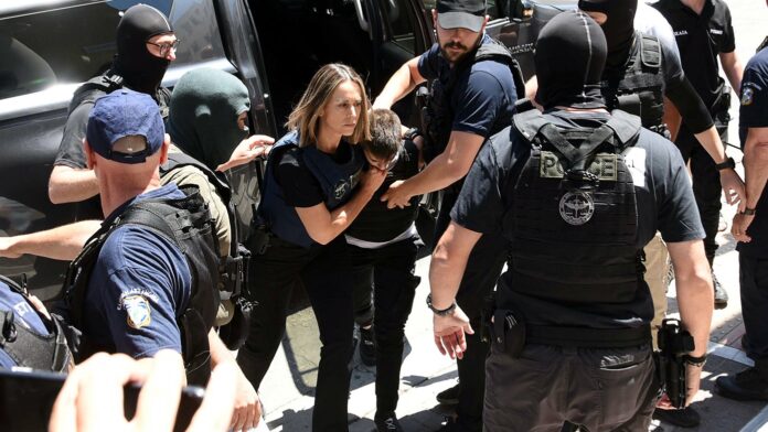 Πώς «λύγισε» η Ειρήνη Μουρτζούκου: Το «θόλωμα», το «ατύχημα» και η τραγωδία της αδερφής της