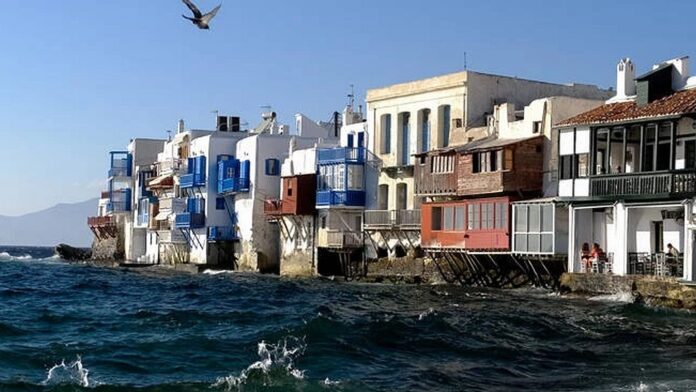 Αποκαλύφθηκε κύκλωμα αστυνομικών διακινητών ναρκωτικών στη Μύκονο – Οι συνομιλίες που τους «ξεσκέπασαν»