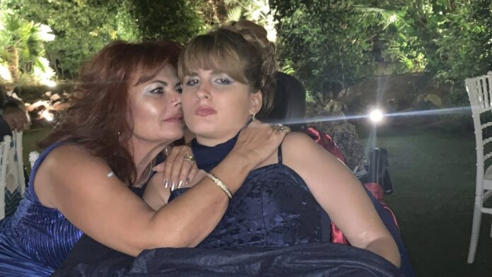 13 χρόνια από την επίθεση στη Μυρτώ στην Πάρο – «Σαν σήμερα ένα κτήνος κατέστρεψε το κεφάλι του παιδιού μου», αναφέρει η μητέρα της