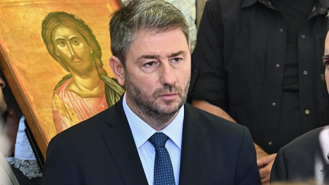 Νίκος Ανδρουλάκης από την Τένεδο: Στηρίζω όσους πλήττονται από τις πυρκαγιές