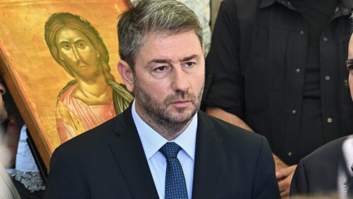 Νίκος Ανδρουλάκης από την Τένεδο: Στηρίζω όσους πλήττονται από τις πυρκαγιές
